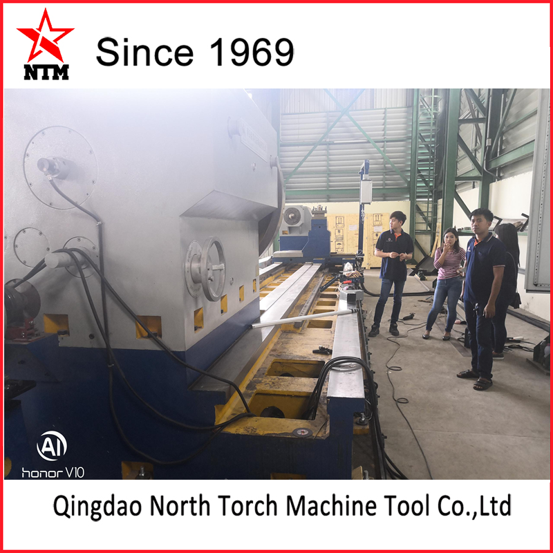 我司工程師成功完成我司生產(chǎn)的重型機(jī)械臥式車(chē)床CG61200*8000/40T 的安裝，調(diào)試與培訓(xùn)