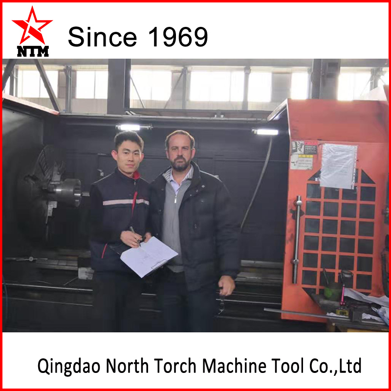 南美客戶來我司順利完成全封閉數(shù)控臥式車床CK61125*3000的驗收
